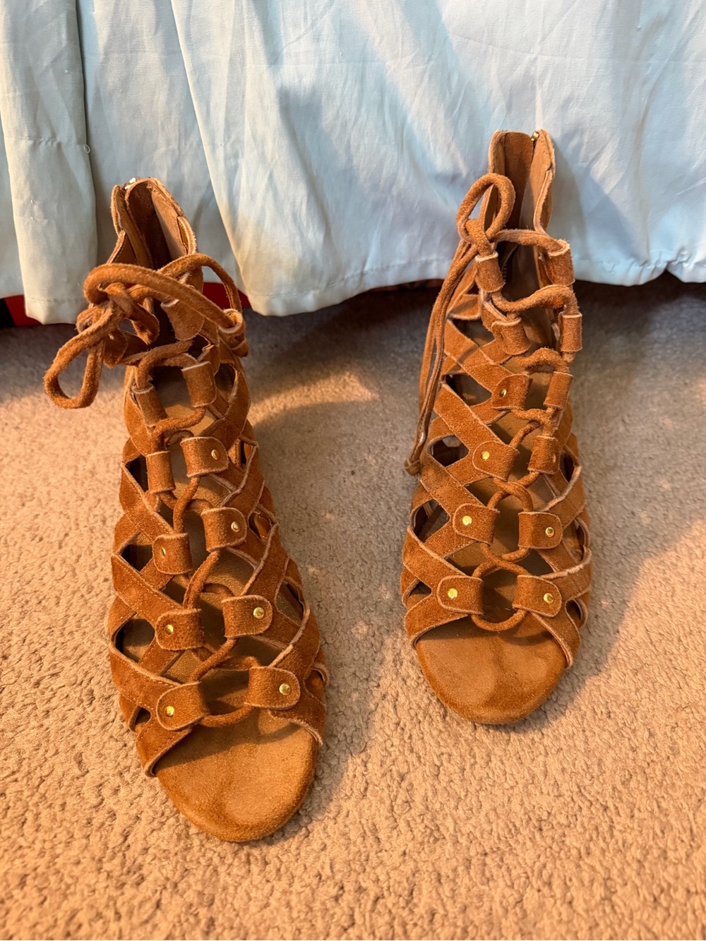 Ann Taylor size 8 Brown Suede Lace-Up Gladiator Sandals - Women's barely worn